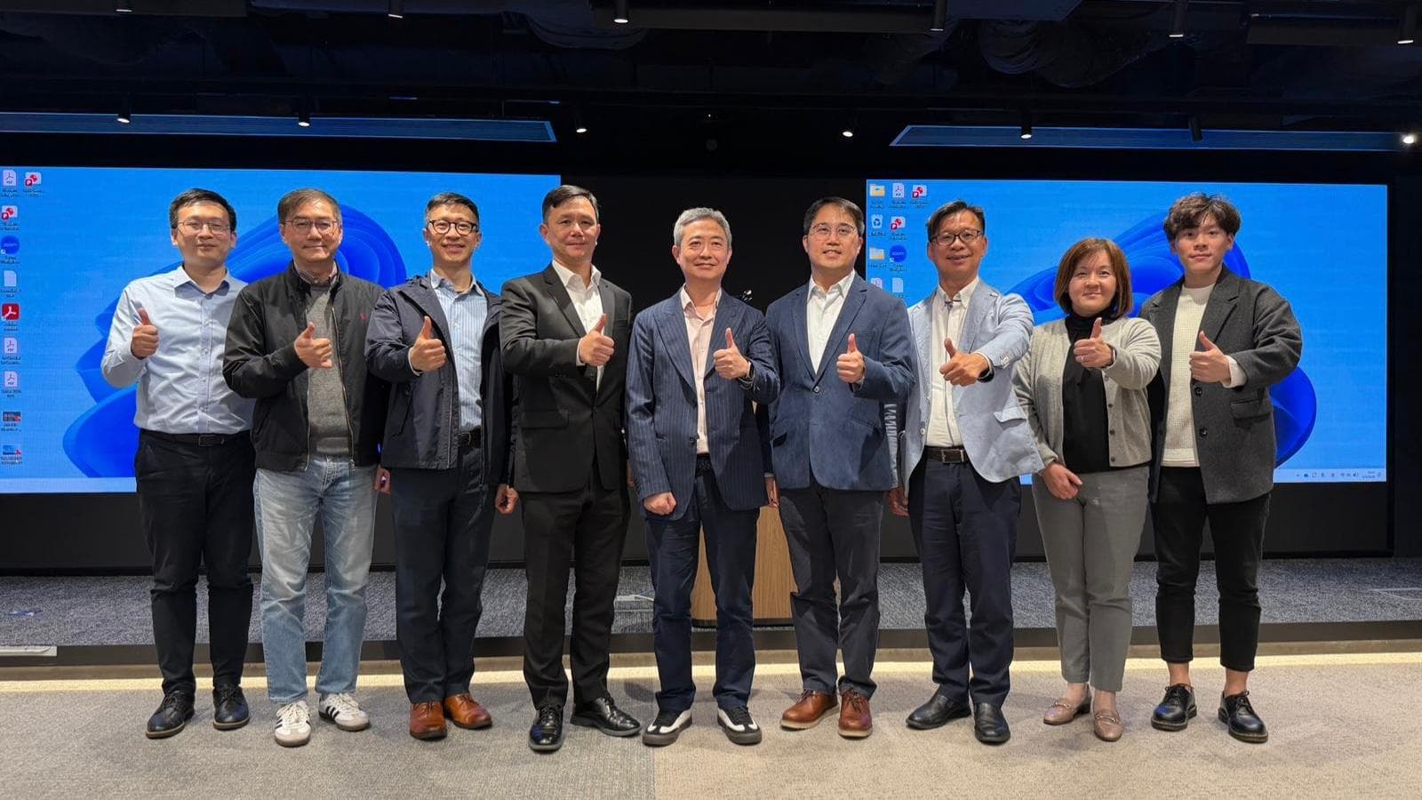Speakers and guests at the HKIS CPD seminar Empowering Urban Renewal Through Technology and AI
